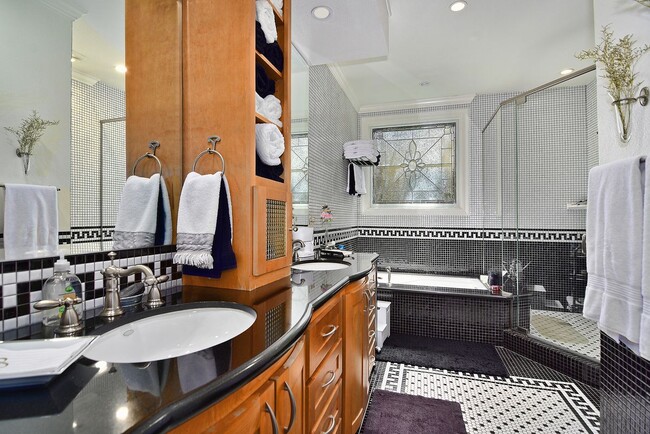 Building Photo - 29360 Castlehill Dr