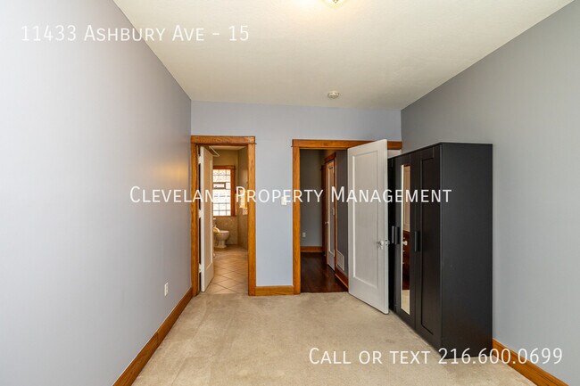 Building Photo - 11433 Ashbury Ave