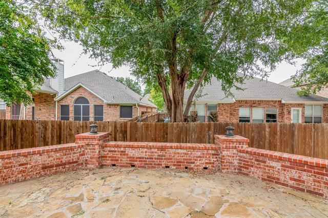 Building Photo - 2212 Bayou Ct