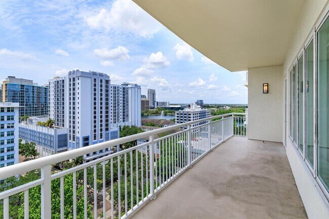 Building Photo - 100 S Eola Dr