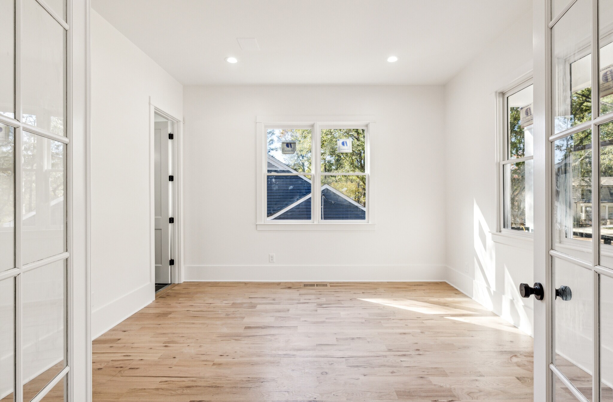 Building Photo - 2611 Charlesgate Ave