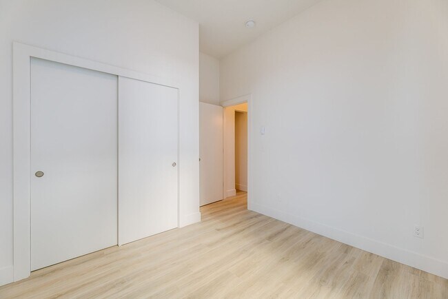 Building Photo - 1414 20th Ave