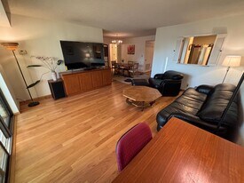 Building Photo - 5903 Mount Eagle Dr