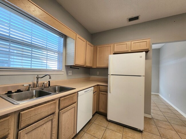 Building Photo - 3/3 available in Audubon Place in Foley