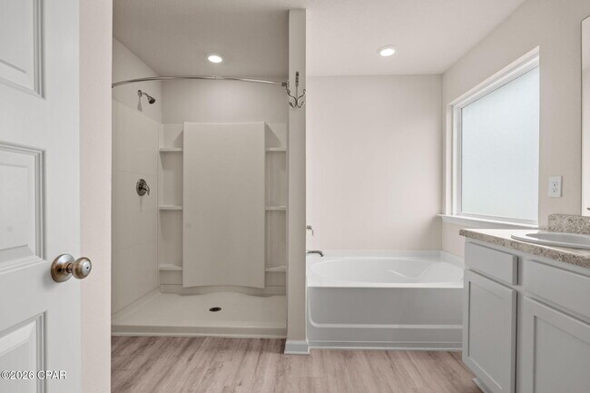 Building Photo - 6416 Bellavia Ln