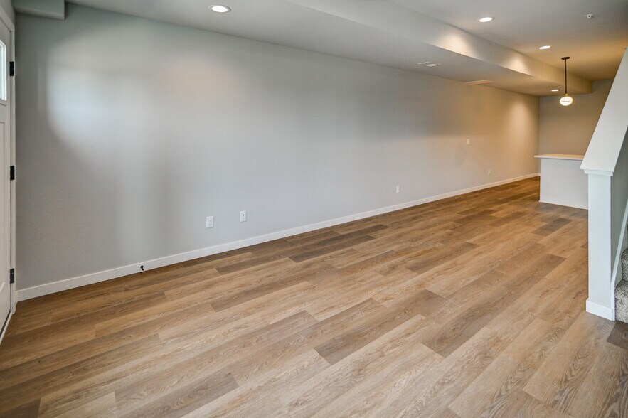 Building Photo - 2908 Radicchio Dr