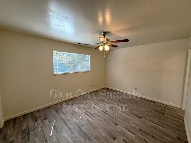 Building Photo - 438 Ash St