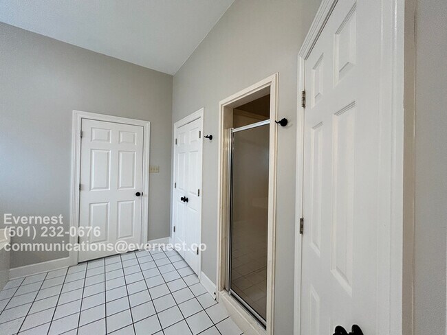 Building Photo - 9501 William Little Dr