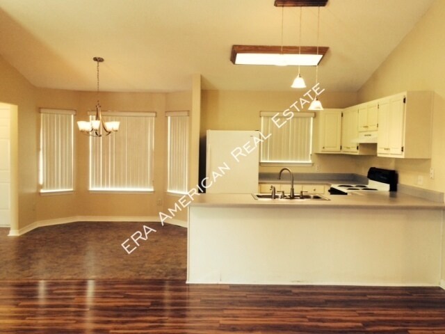 Building Photo - 515 Risen Star Dr