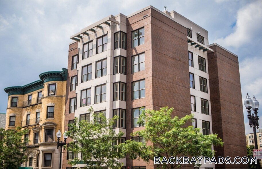Building Photo - 1085 Boylston St
