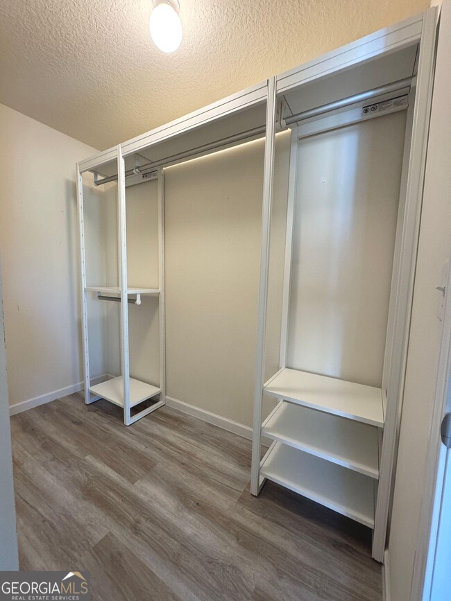 Building Photo - 217 Brooklet Cir