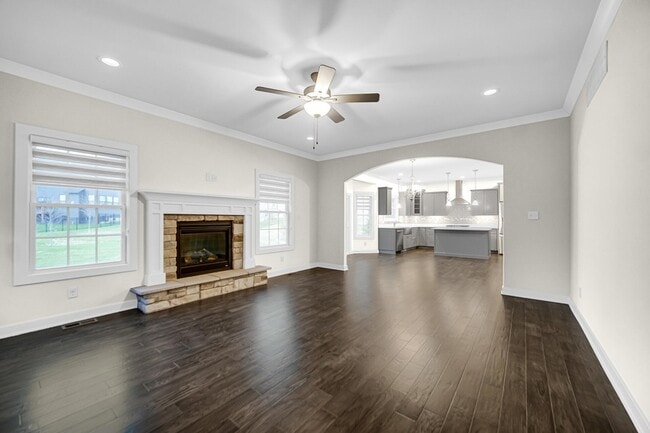 Building Photo - 2111 Easton Park Dr