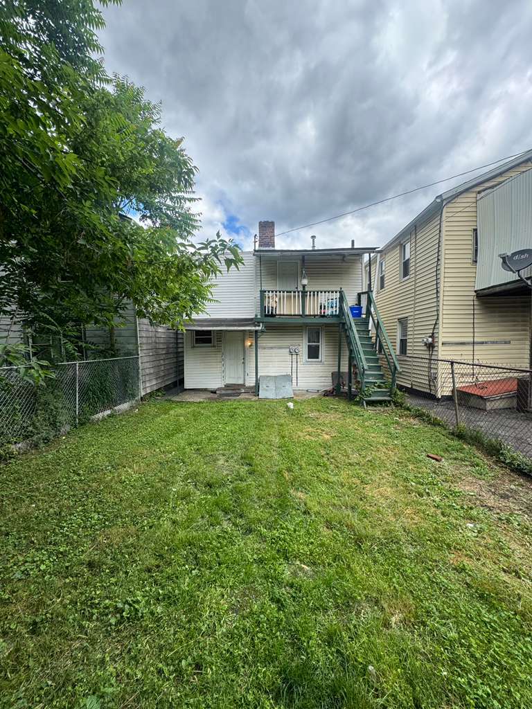 Building Photo - 522 2nd St