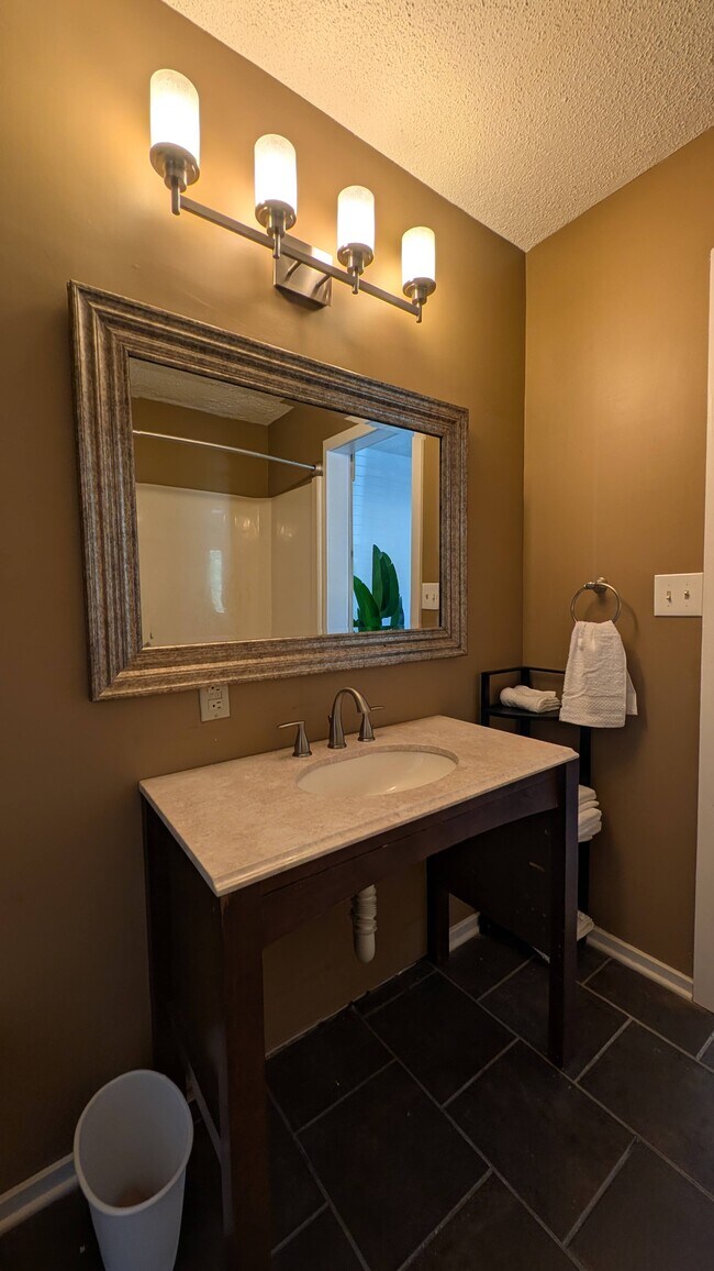 Building Photo - 4450 Little River Inn Ln