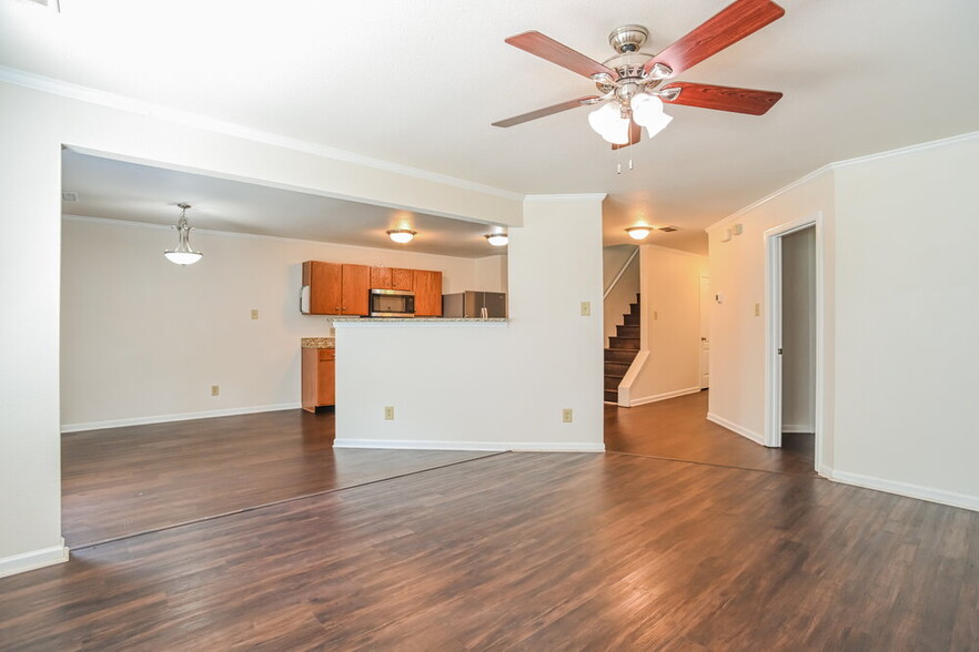 Building Photo - 4532 Stone Mountain Dr