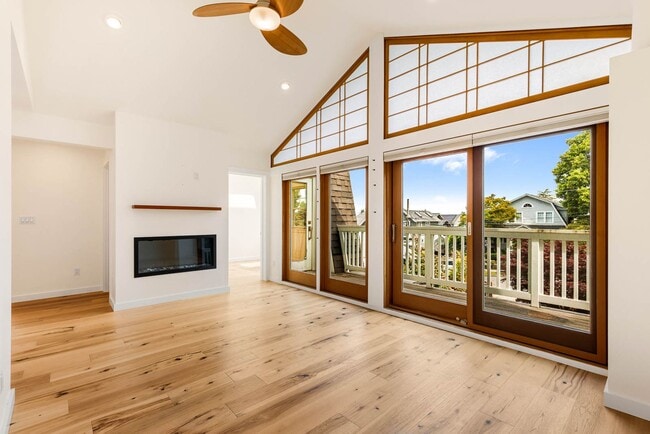 Building Photo - Updated 4 Bedroom North Capitol Hill Craftsman