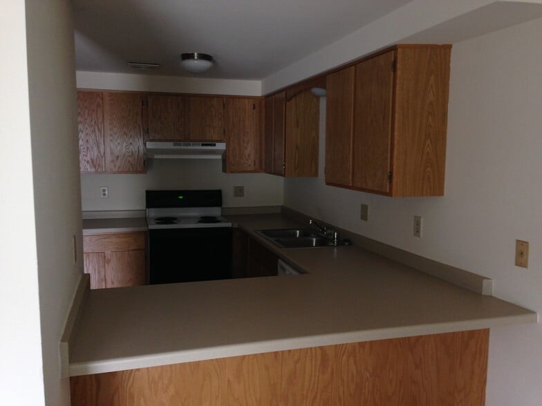 breakfast bar - 10700 W Grange Ave