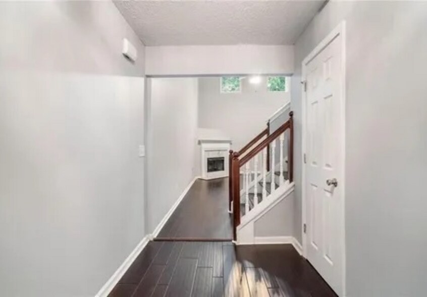 Building Photo - 5563 Windfall Ln
