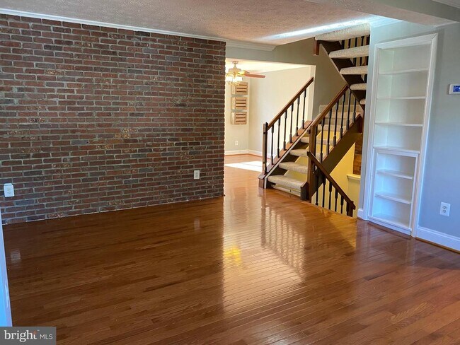 Building Photo - 1666 Barnstead Dr