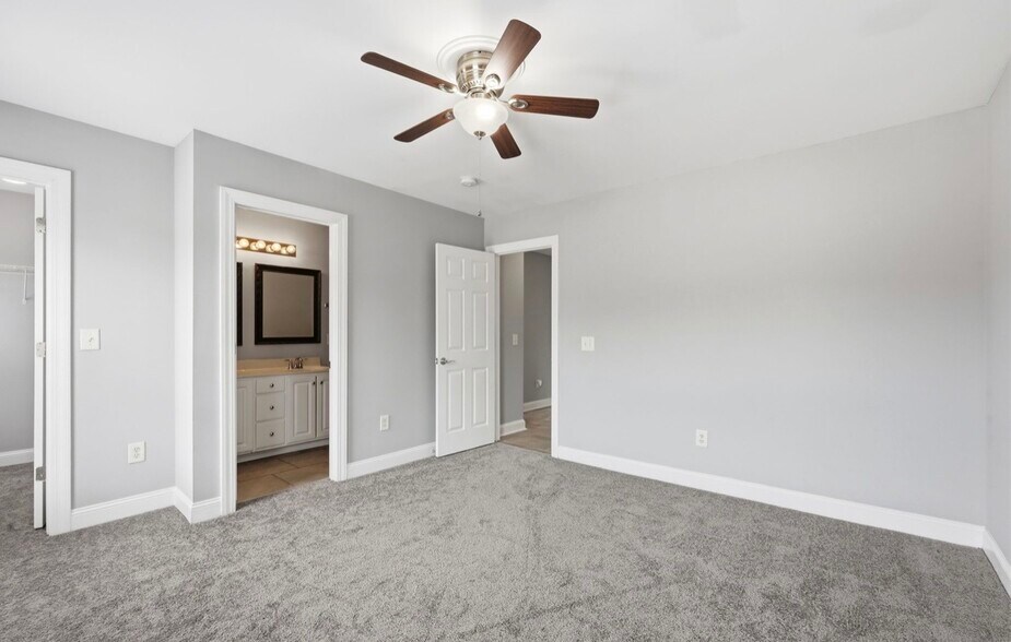 Building Photo - 1525 Pine Brook Ct