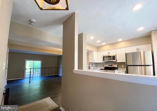 Building Photo - 820 Joshua Tree Ct