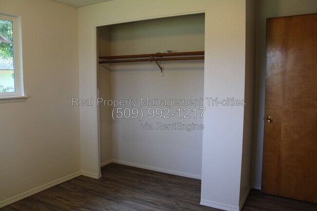 Building Photo - 1606 W 7th Ave