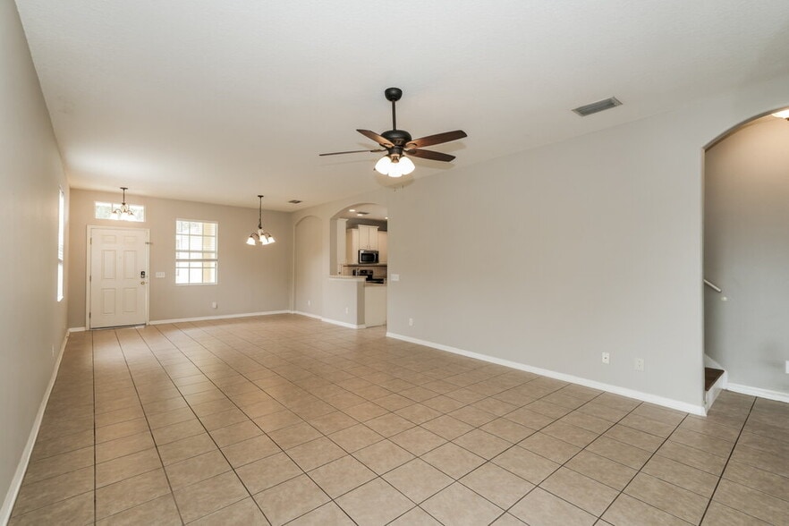 Building Photo - 8574 Deer Chase Dr