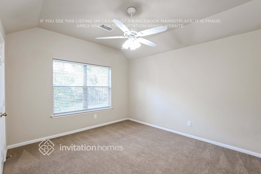 Building Photo - 43 S Acacia Park Cir