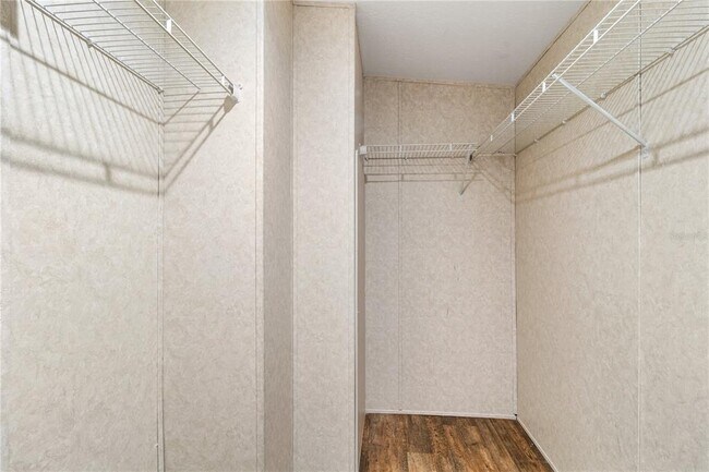 Building Photo - 419 N Chestnut Rd