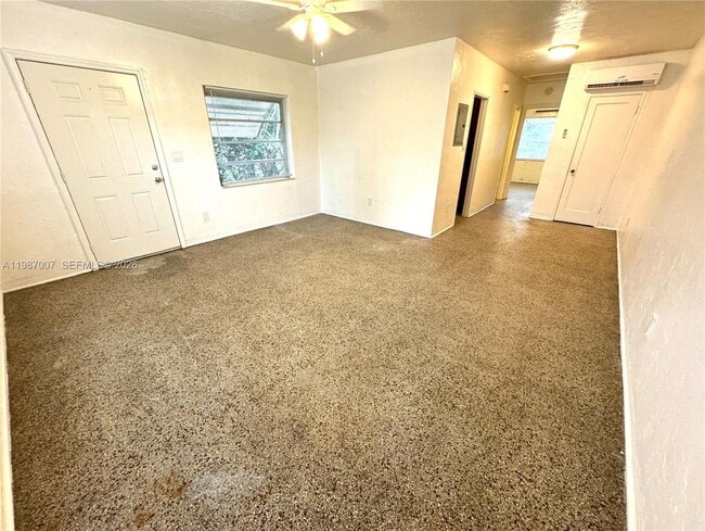 Building Photo - 501 SE 12th Ct