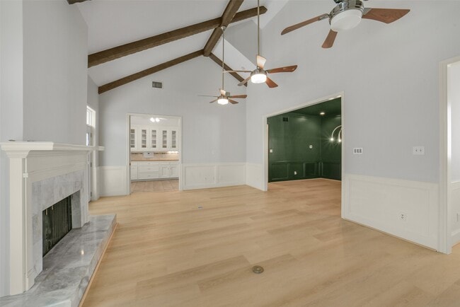 Building Photo - 2423 Nantucket Dr