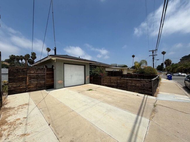 Building Photo - 6082 Rock St