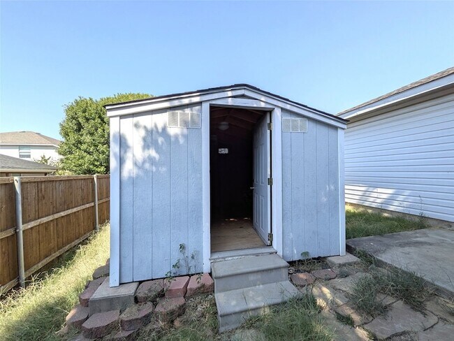 Building Photo - 1736 Carolina Ridge Way