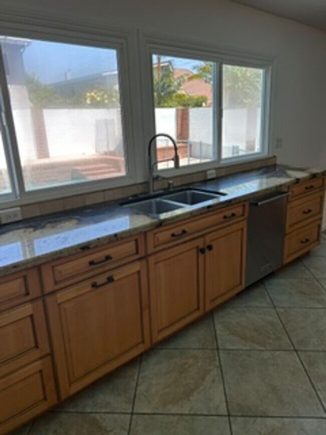 Building Photo - Spacious 4BR Home with Gated Pool, Chef’s Kitchen & 3-Car Garage