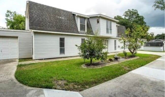 Primary Photo - 14319 Henry Rd