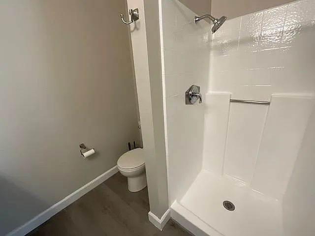 Building Photo - Updated Canyon Country Condo in Gated Community