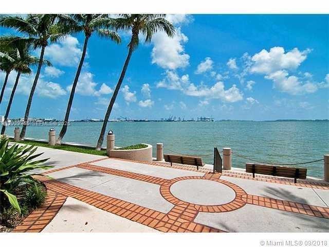 Building Photo - 540 Brickell Key Dr