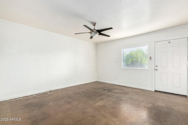 Building Photo - 1722 E Ocotillo Rd