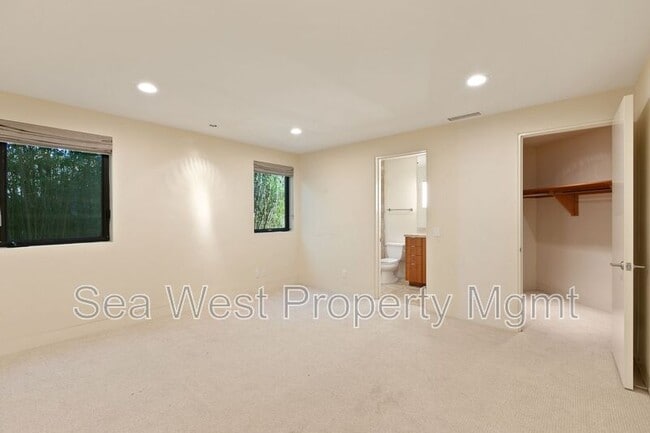 Building Photo - 2328 Rue De Anne