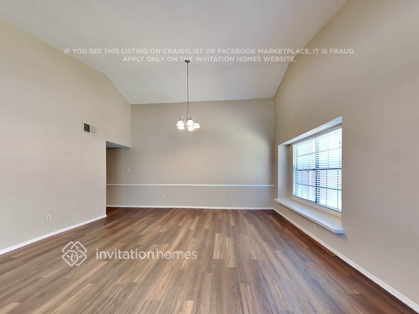 Building Photo - 2626 Hampshire Dr