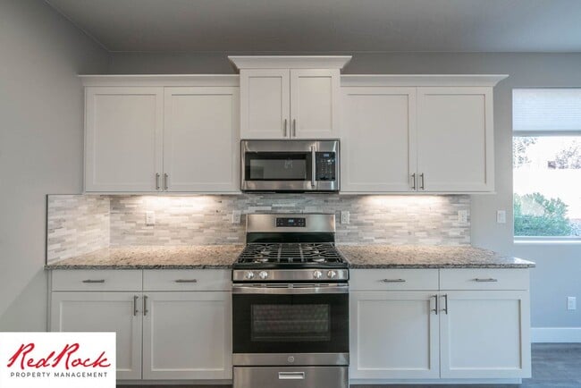 Building Photo - 4 Bedroom Home In The Dunes At Sand Hollow...