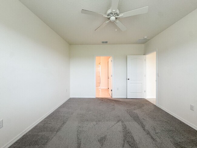 Building Photo - Brand New Construction 4 bedroom 2 bath in Buena Lago Community!