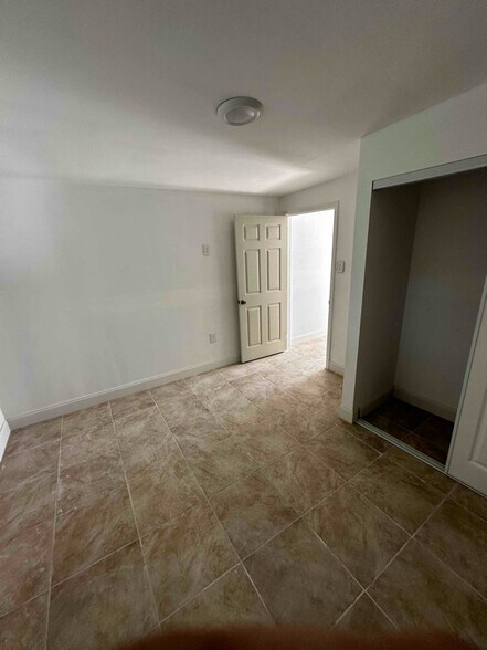 Building Photo - 2111 NW 60th Ave