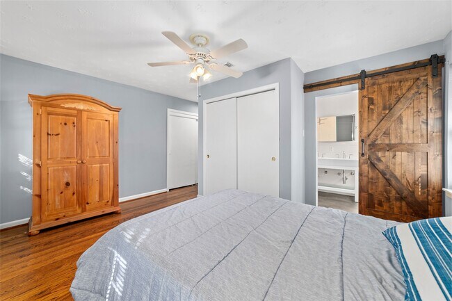 Building Photo - 10627 Moonlight Dr