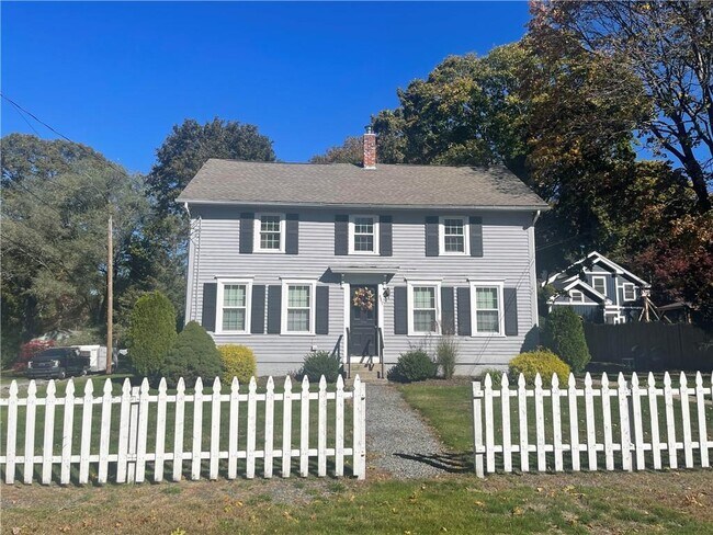 Primary Photo - 487 Ten Rod Rd