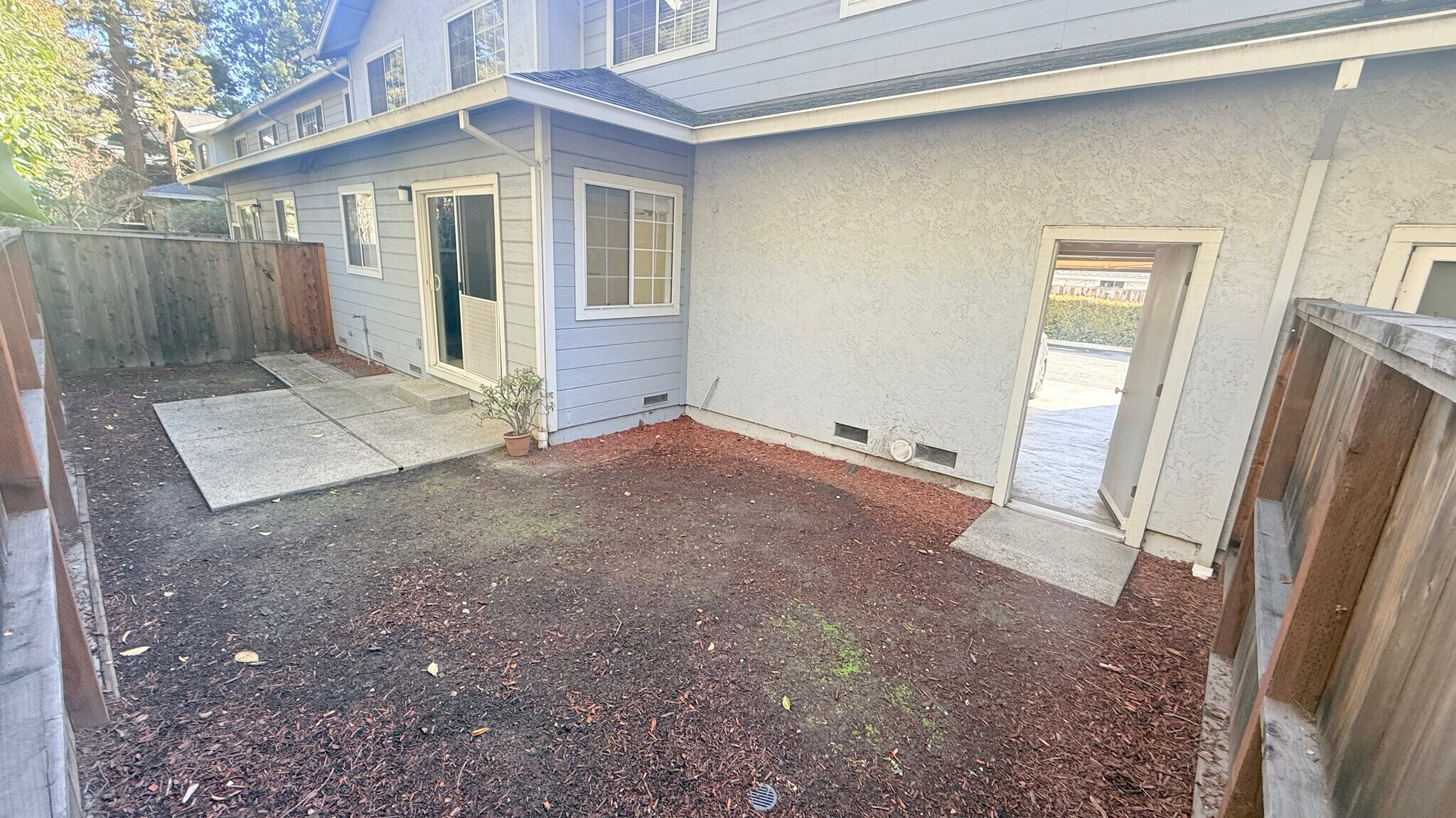 Building Photo - 1013 Woodside Rd