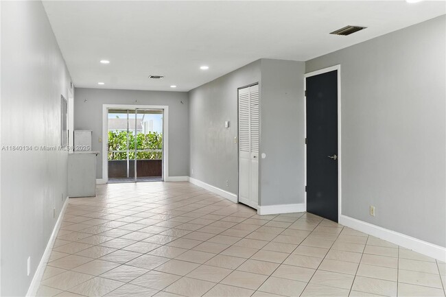 Building Photo - 8041 SW 20th Pl