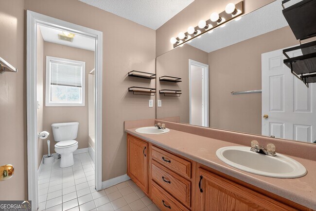 Building Photo - 158 Windsor Cir