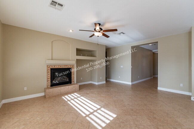 Building Photo - 799 West Camino Tunera