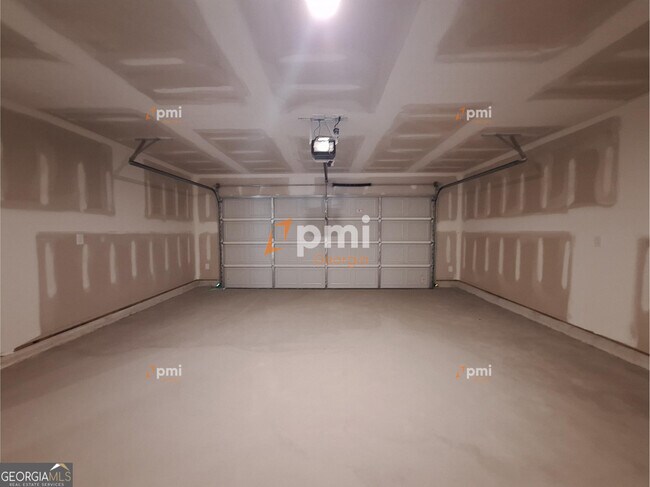 Building Photo - 313 Gazebo Dr